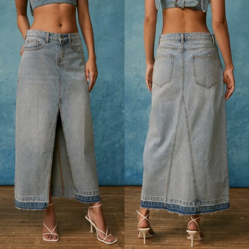 BDG URBAN OUTFITTERS Mandi Y2K Low Rise Aline Maxi Light Wash Denim Skirt